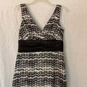 Black/pattern dress, vneck and back, size 8